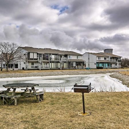 Condo With Balcony, Dock And Access To Lake Erie Sand Beach Екстериор снимка
