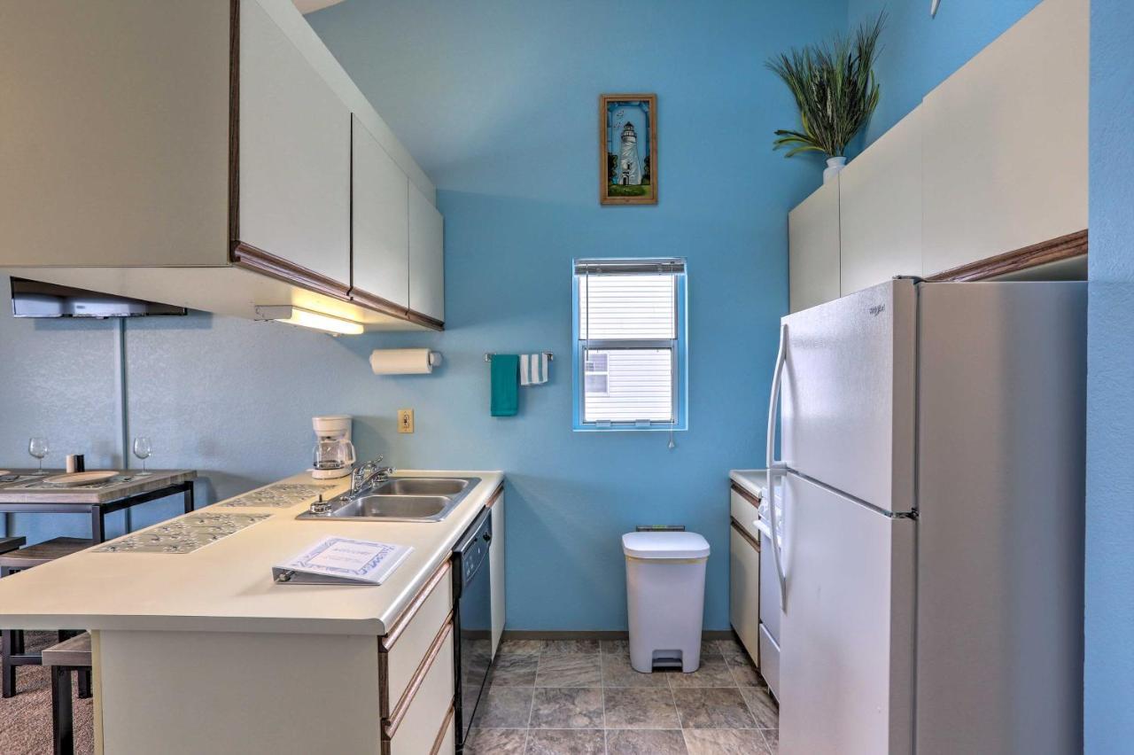 Condo With Balcony, Dock And Access To Lake Erie Sand Beach Екстериор снимка